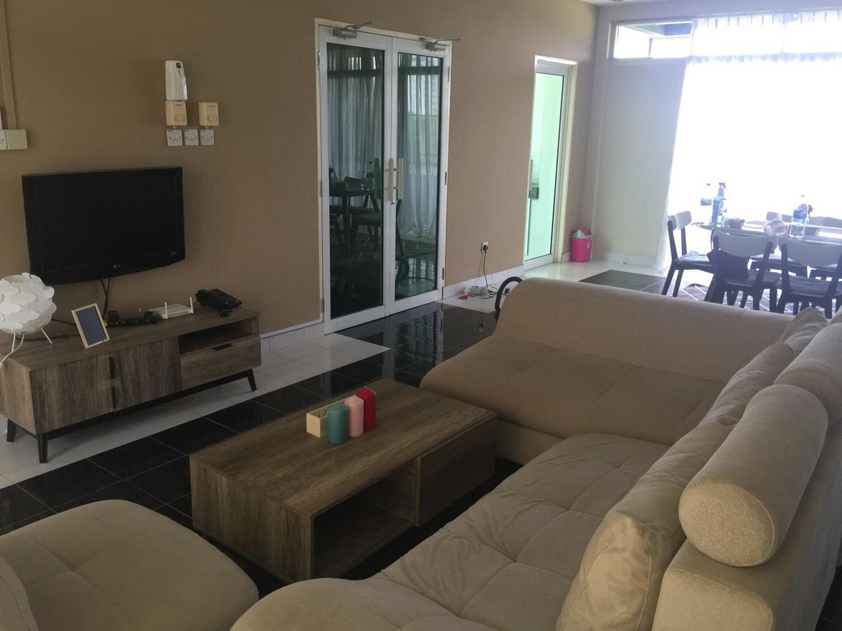 3Br Apartment At Kumbang Pasang Bsb บันดาร์เสรีเบกาวัน ภายนอก รูปภาพ